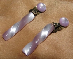 detail_2431_1_-_earrings_lavendar.jpg
