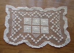detail_2995_lace_doiley_2_sized.jpg
