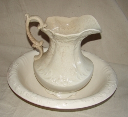 detail_3619_antique_bowl_n_pitcher.jpg