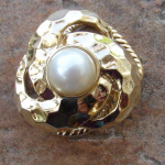 PEARL SCARF HOLDER